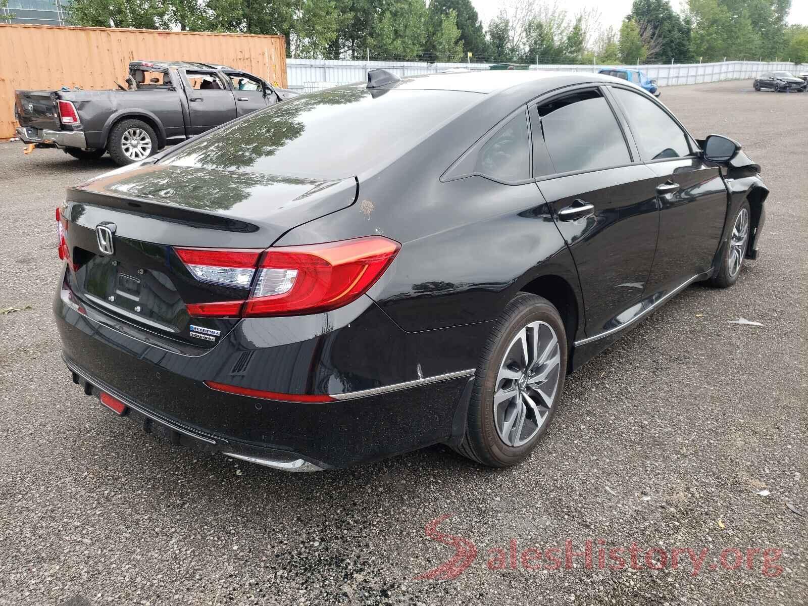 1HGCV3F98JA800208 2018 HONDA ACCORD