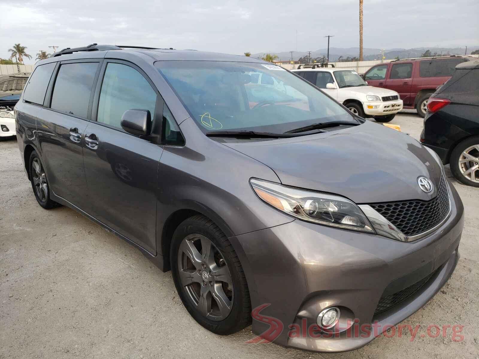 5TDXZ3DC1HS777838 2017 TOYOTA SIENNA