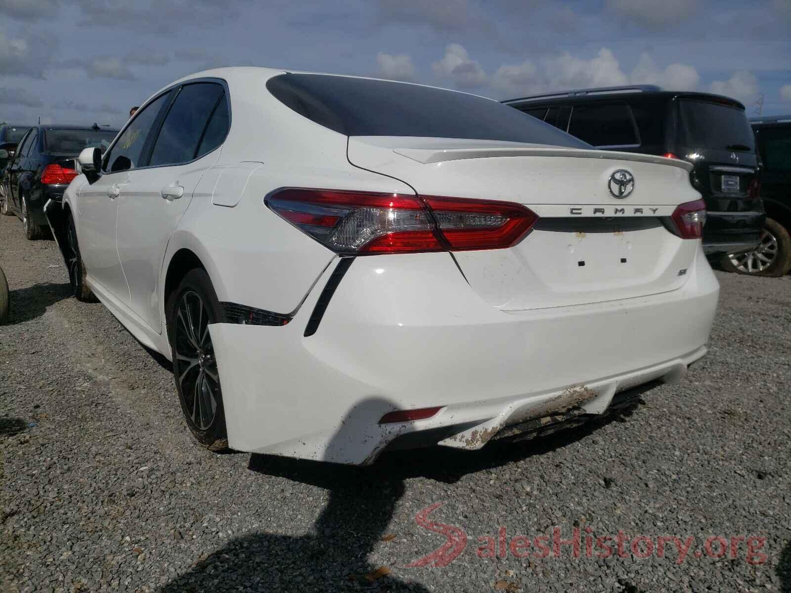 4T1B11HK8JU558931 2018 TOYOTA CAMRY