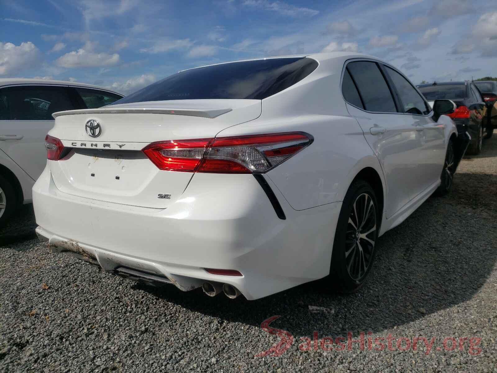 4T1B11HK8JU558931 2018 TOYOTA CAMRY