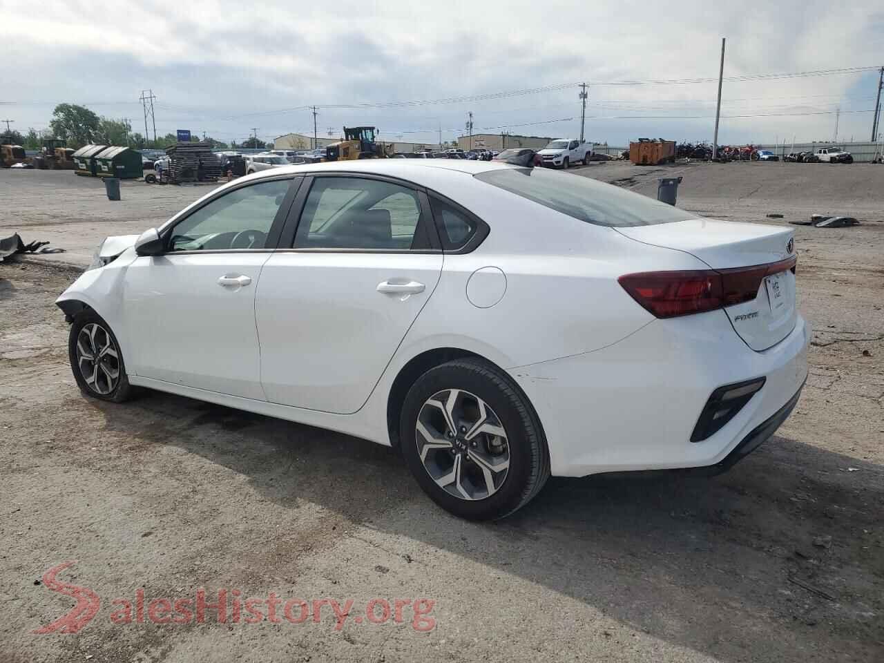 2021 KIA FORTE VIN 3KPF24AD3ME404095, front view