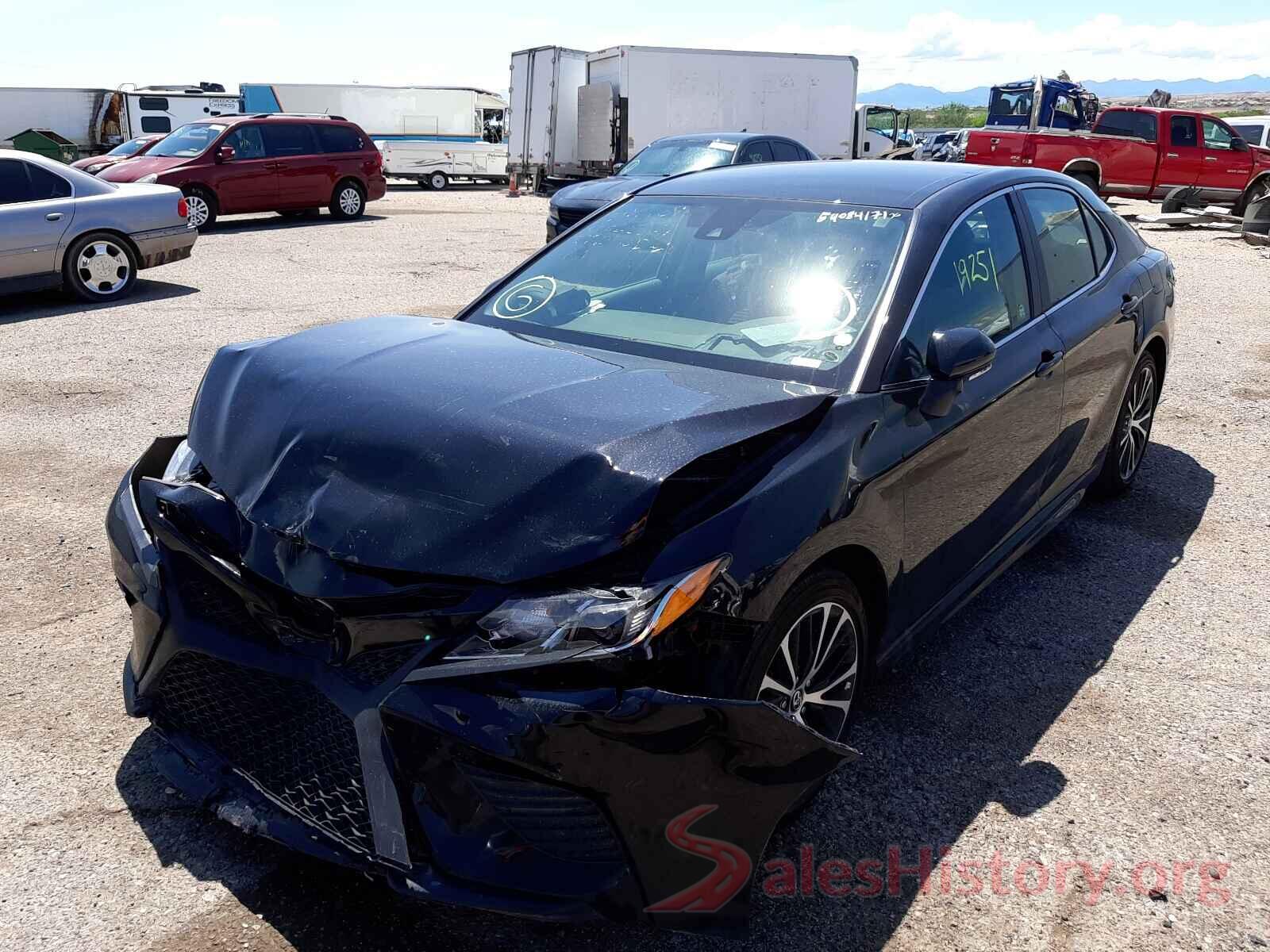 4T1B11HK2KU298429 2019 TOYOTA CAMRY