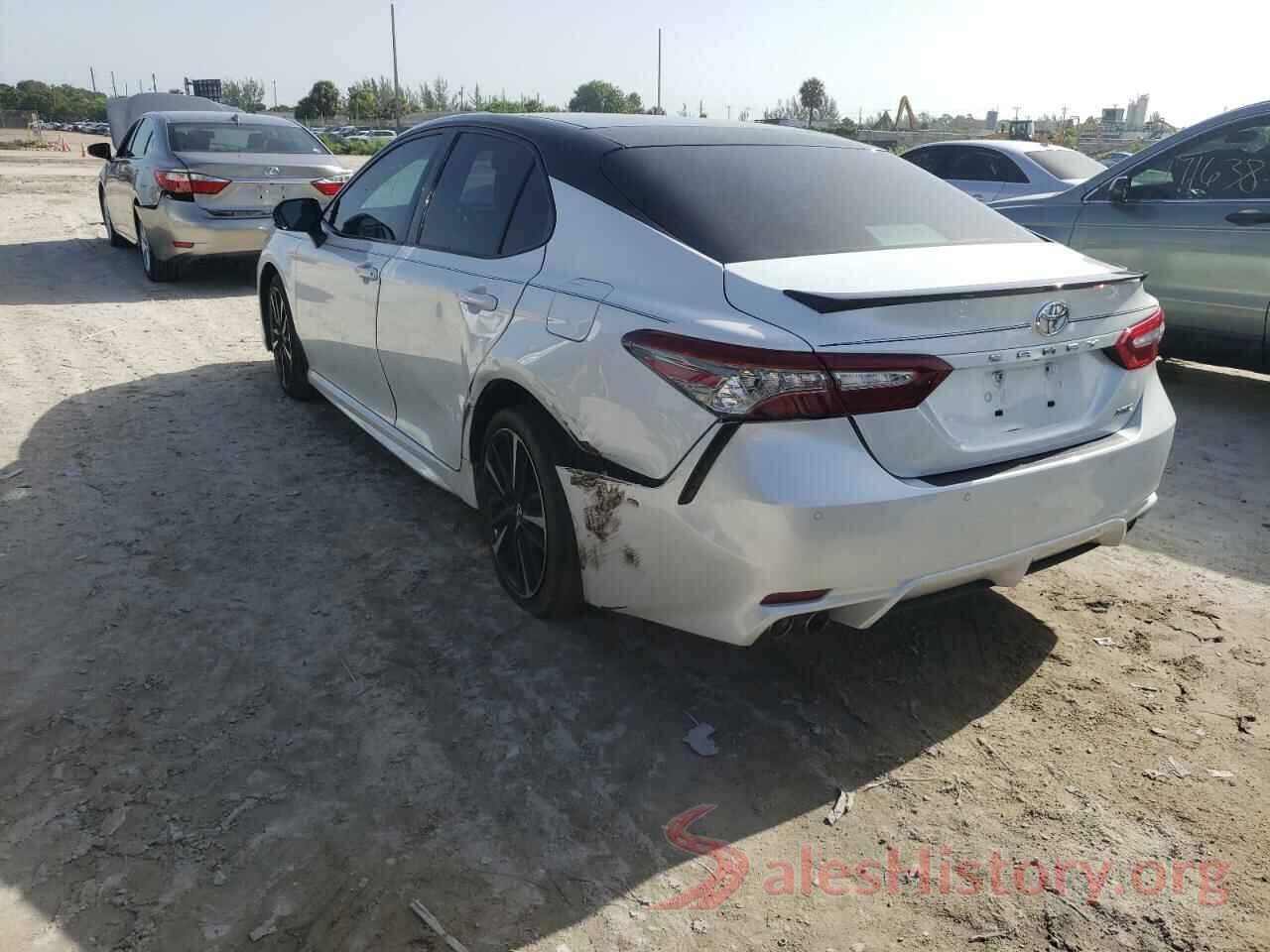 4T1B61HK0JU080263 2018 TOYOTA CAMRY