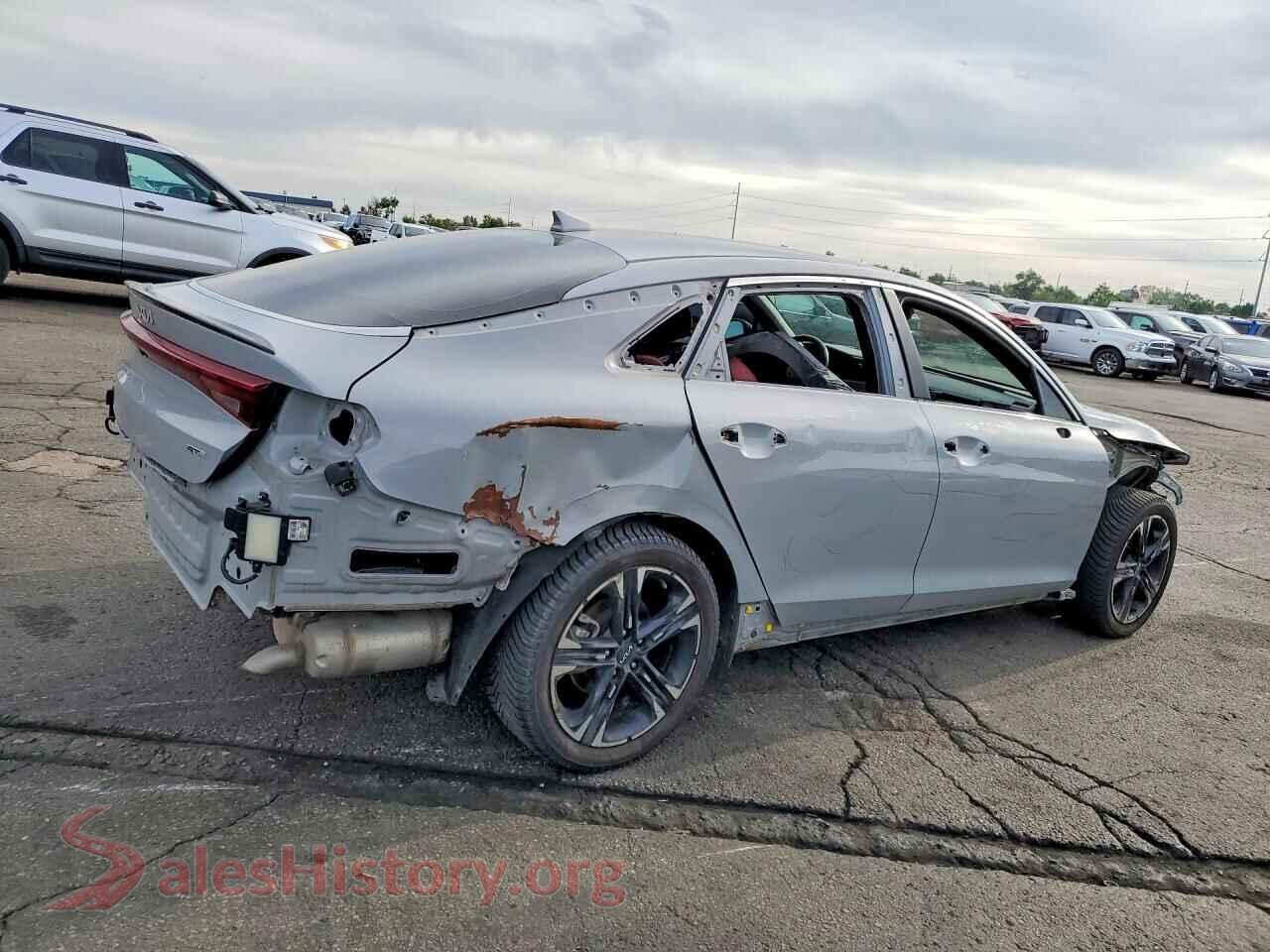 2023 KIA K5 VIN 5XXG64J23PG172939, right side view