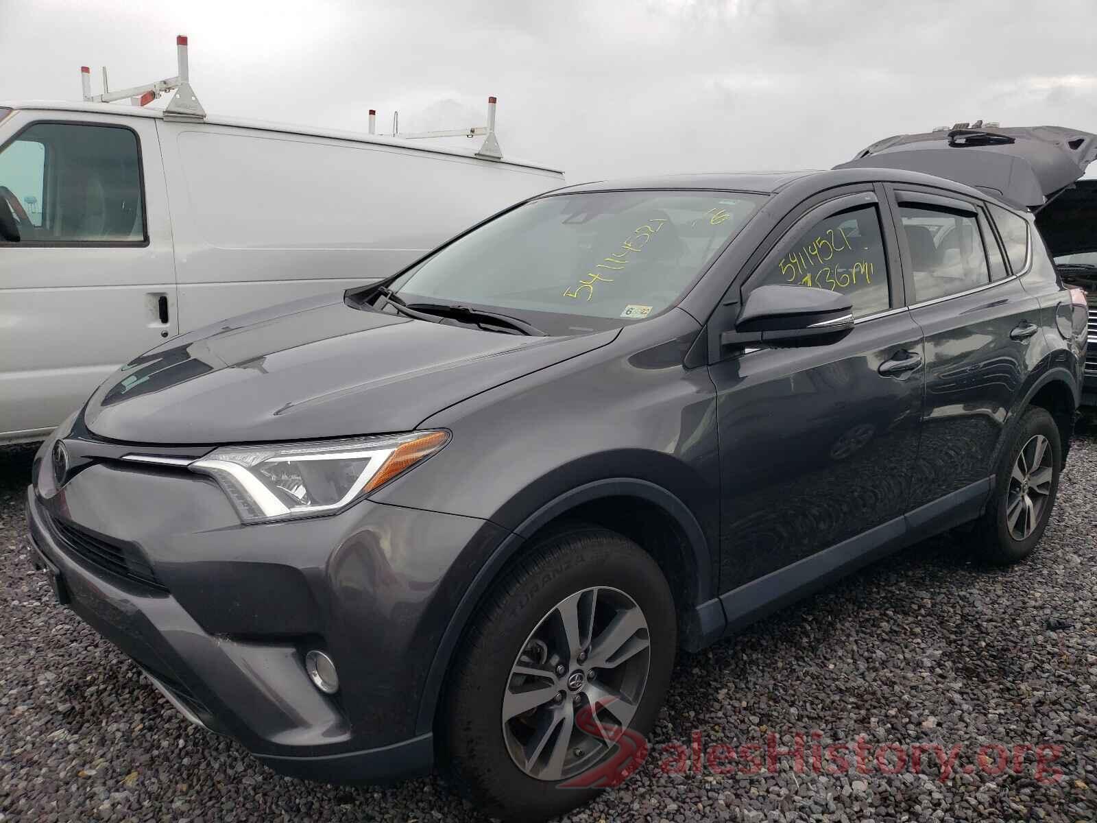 2T3RFREV0JW796812 2018 TOYOTA RAV4