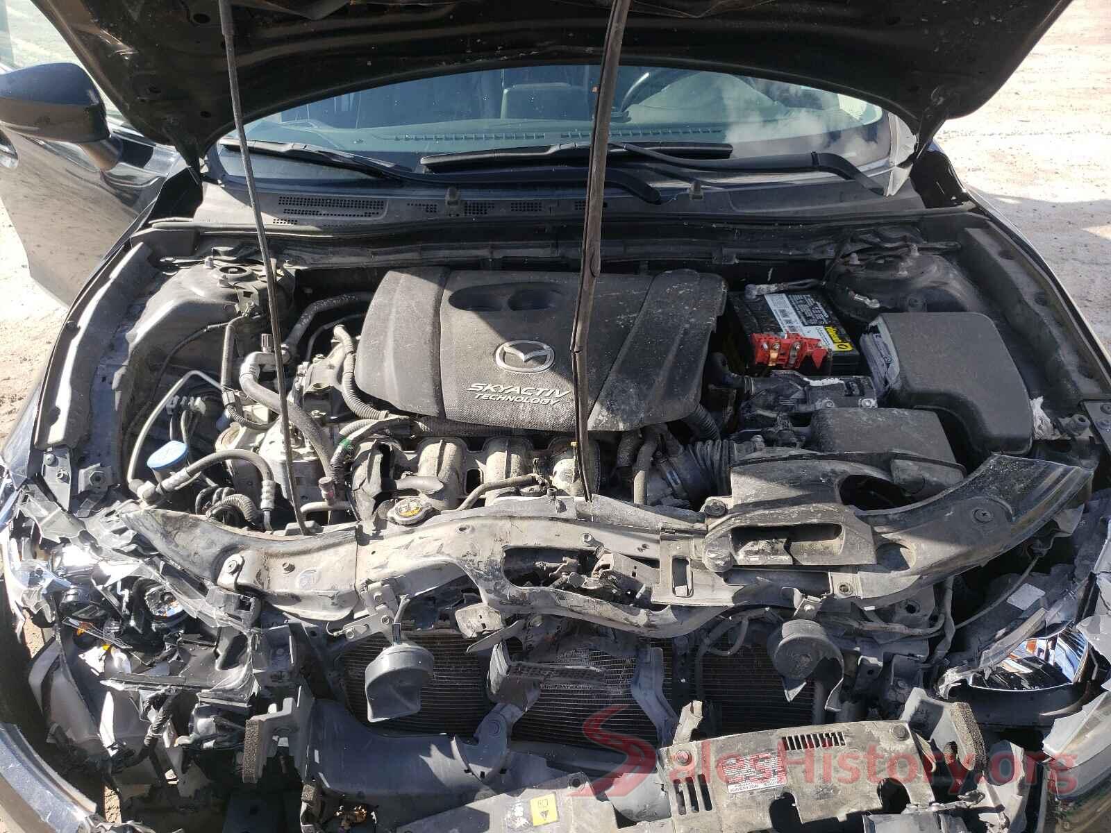 3MZBN1V31JM208709 2018 MAZDA 3