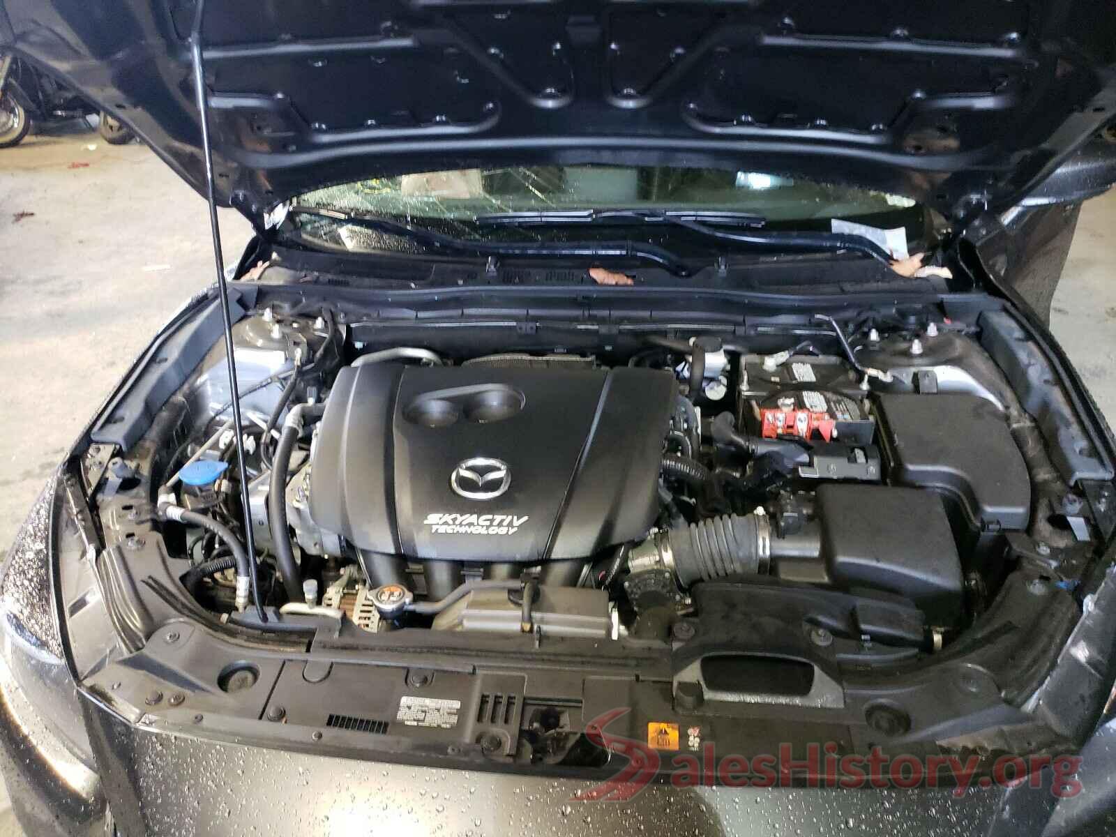 3MZBN1M33JM241860 2018 MAZDA 3