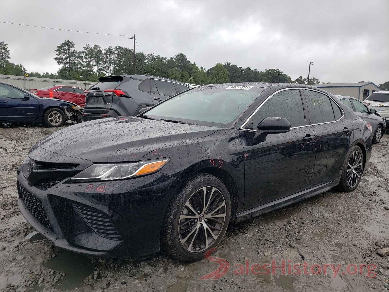 4T1B11HK3JU666017 2018 TOYOTA CAMRY