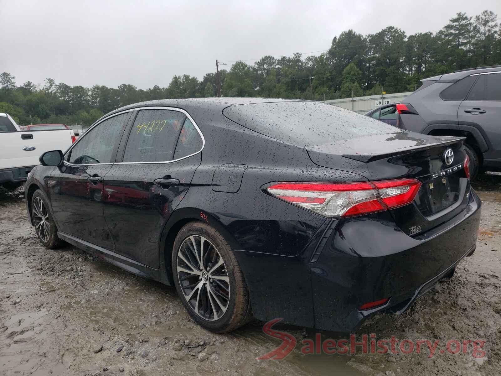 4T1B11HK3JU666017 2018 TOYOTA CAMRY