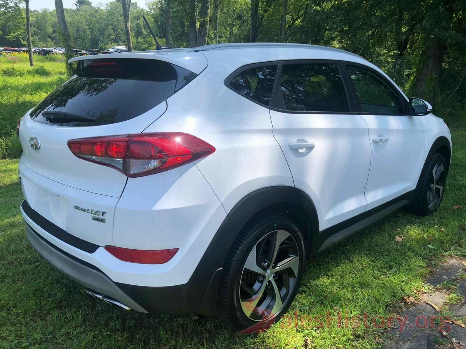 KM8J3CA20HU276059 2017 HYUNDAI TUCSON