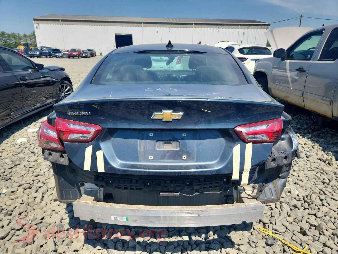 2019 CHEVROLET MALIBU VIN 1G1ZD5ST4KF142490, left side view