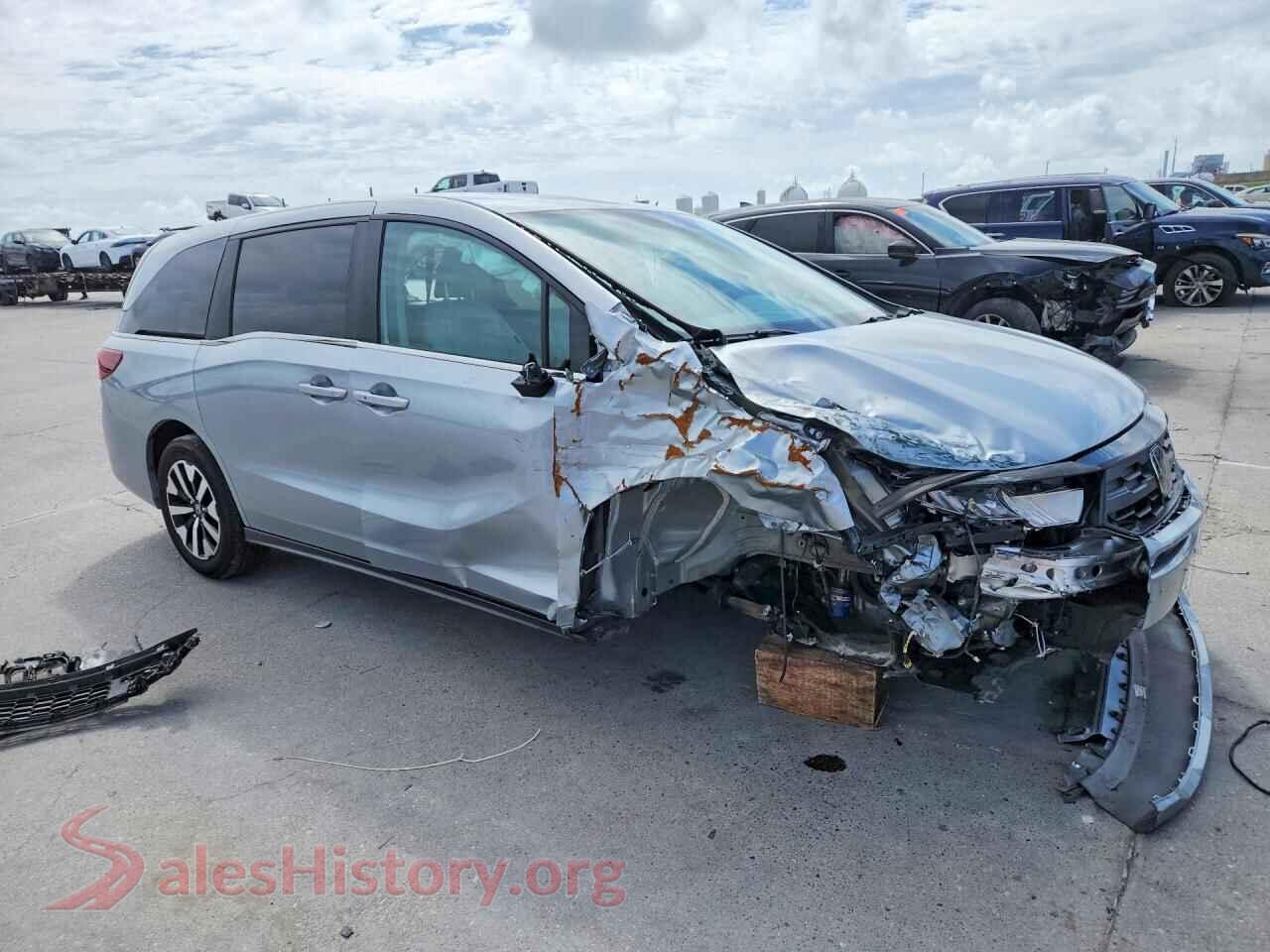2025 HONDA ODYSSEY VIN 5FNRL6H60SB083587, rear 3/4 view