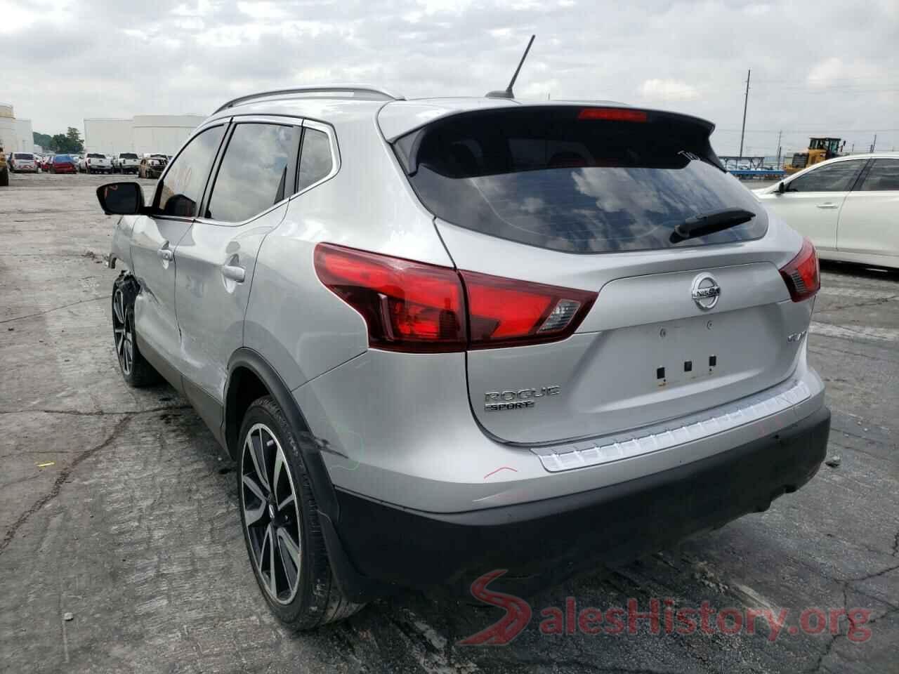 JN1BJ1CR2JW266613 2018 NISSAN ROGUE