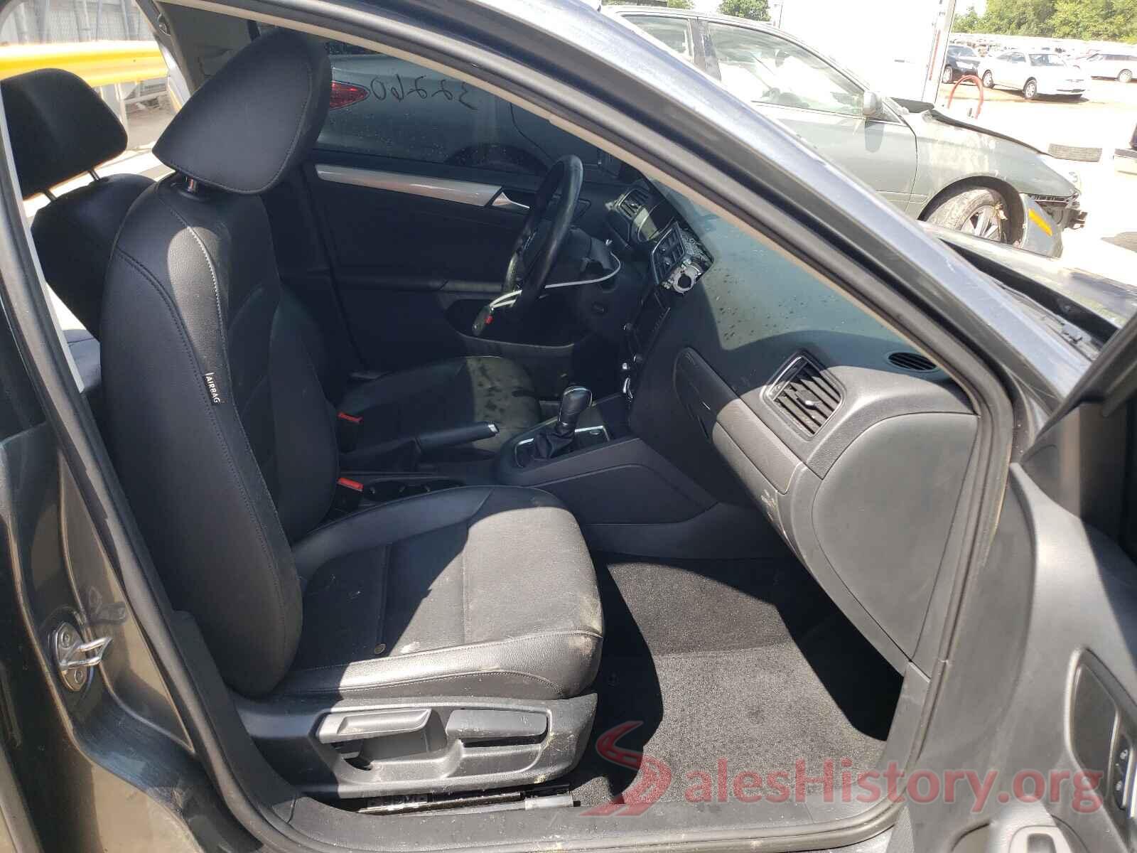 3VWDB7AJ8JM263988 2018 VOLKSWAGEN JETTA