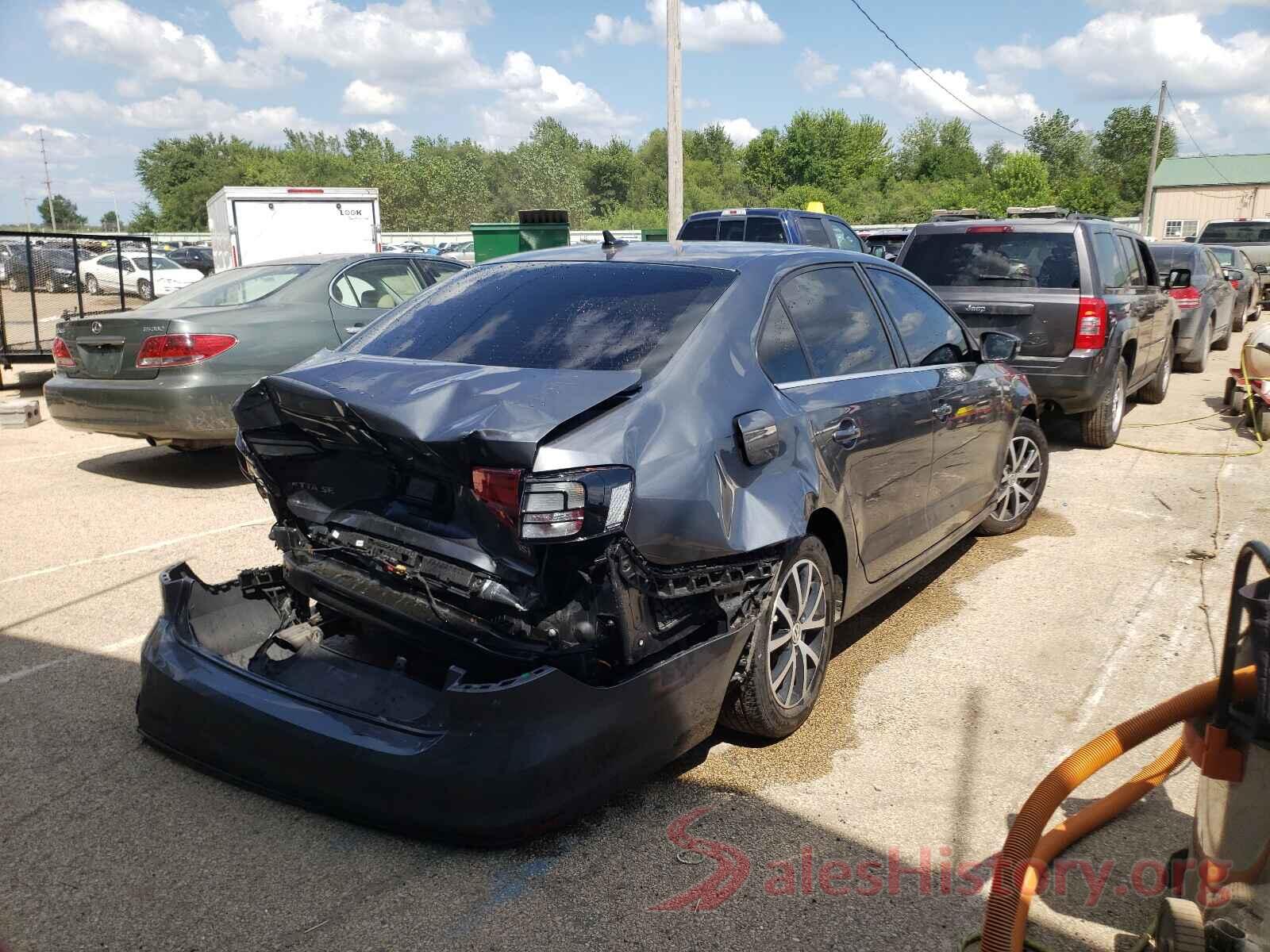 3VWDB7AJ8JM263988 2018 VOLKSWAGEN JETTA