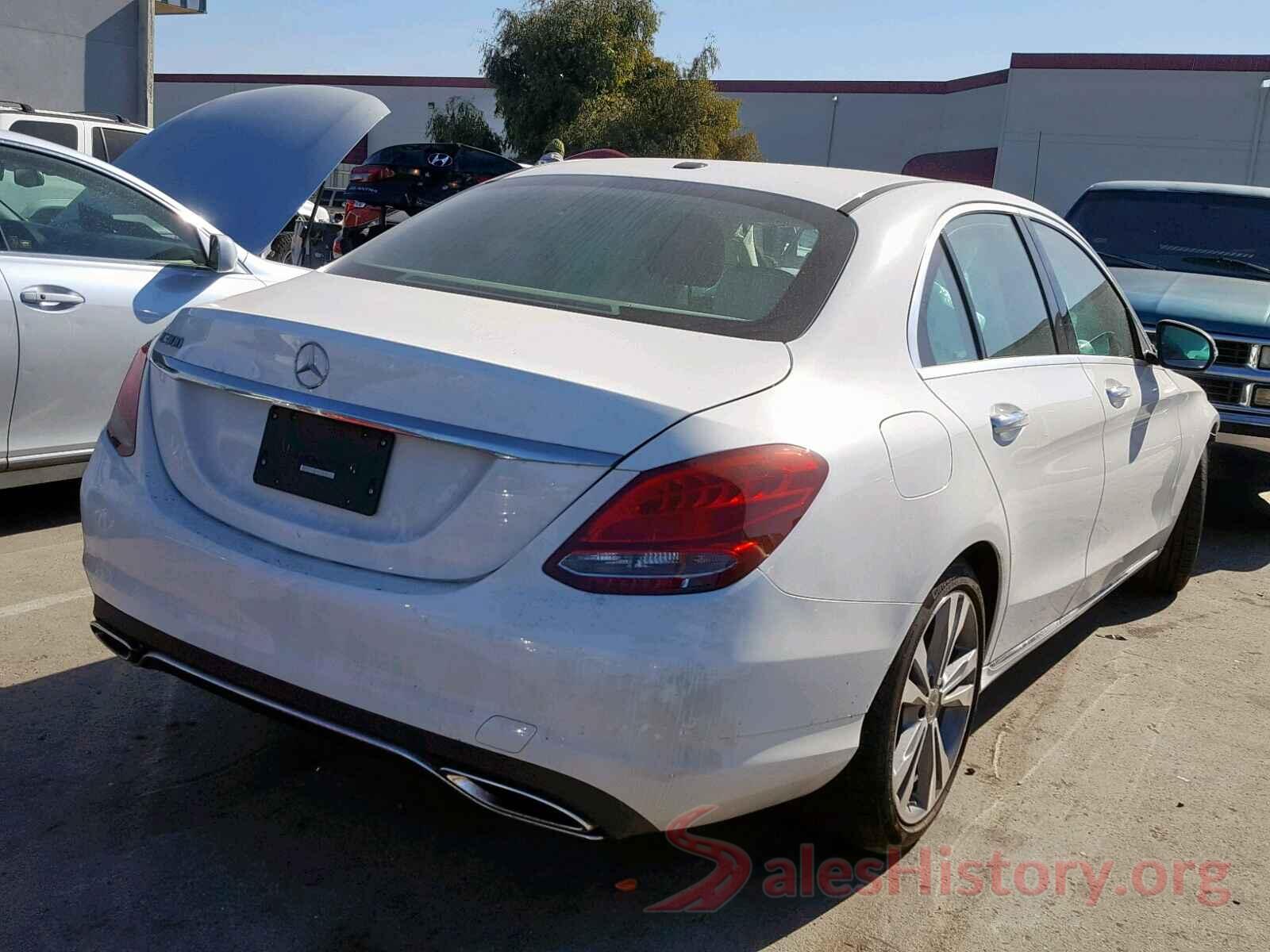 55SWF4JBXJU280222 2018 MERCEDES-BENZ C CLASS