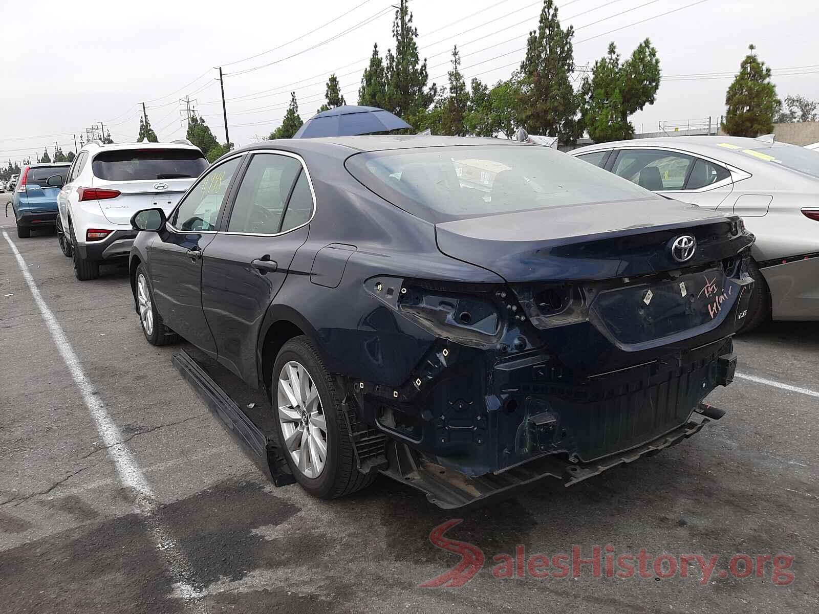 4T1B11HK7JU614406 2018 TOYOTA CAMRY