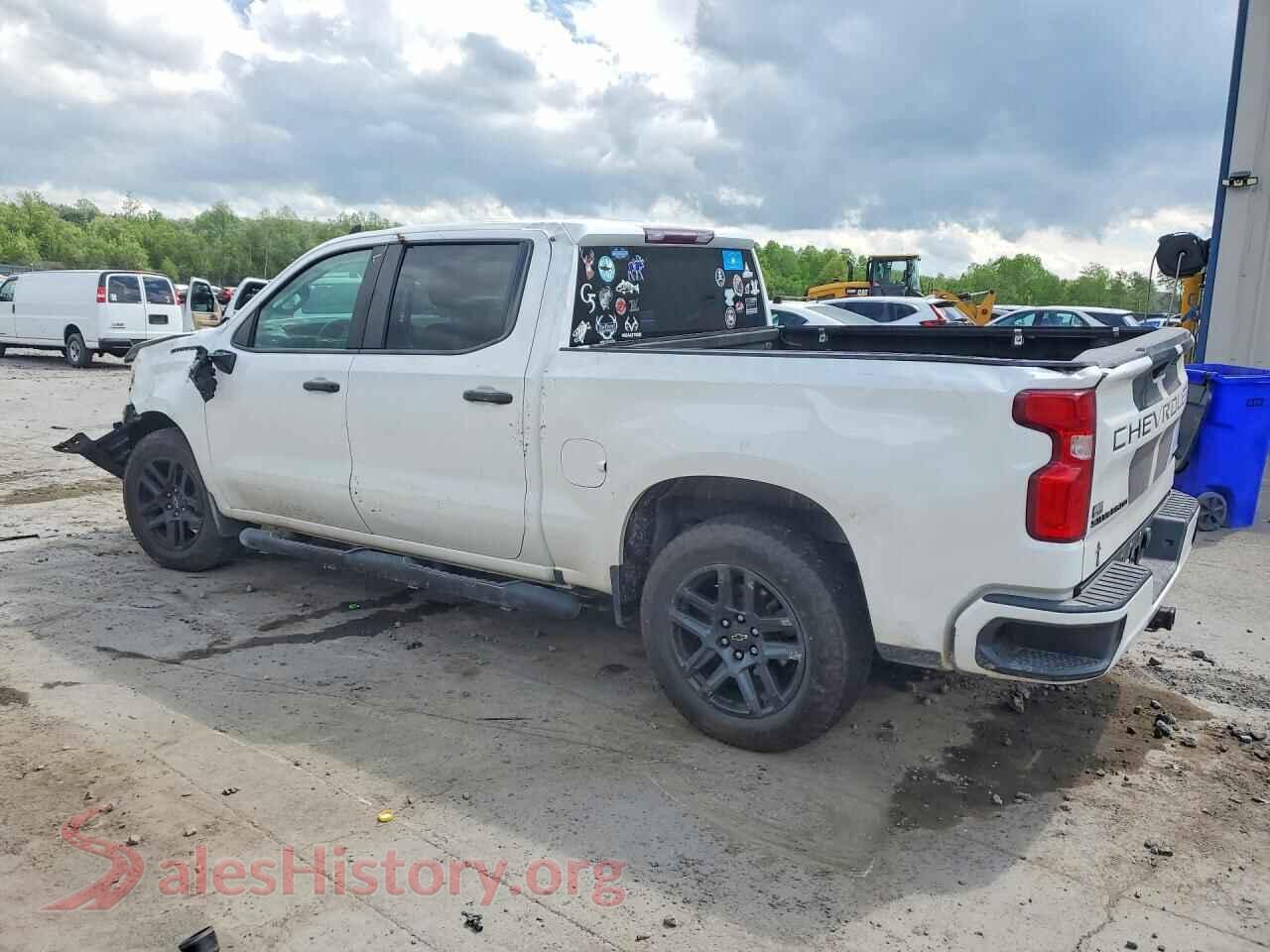 2021 CHEVROLET SILVERADO VIN 1GCPYBEK5MZ390978, front view