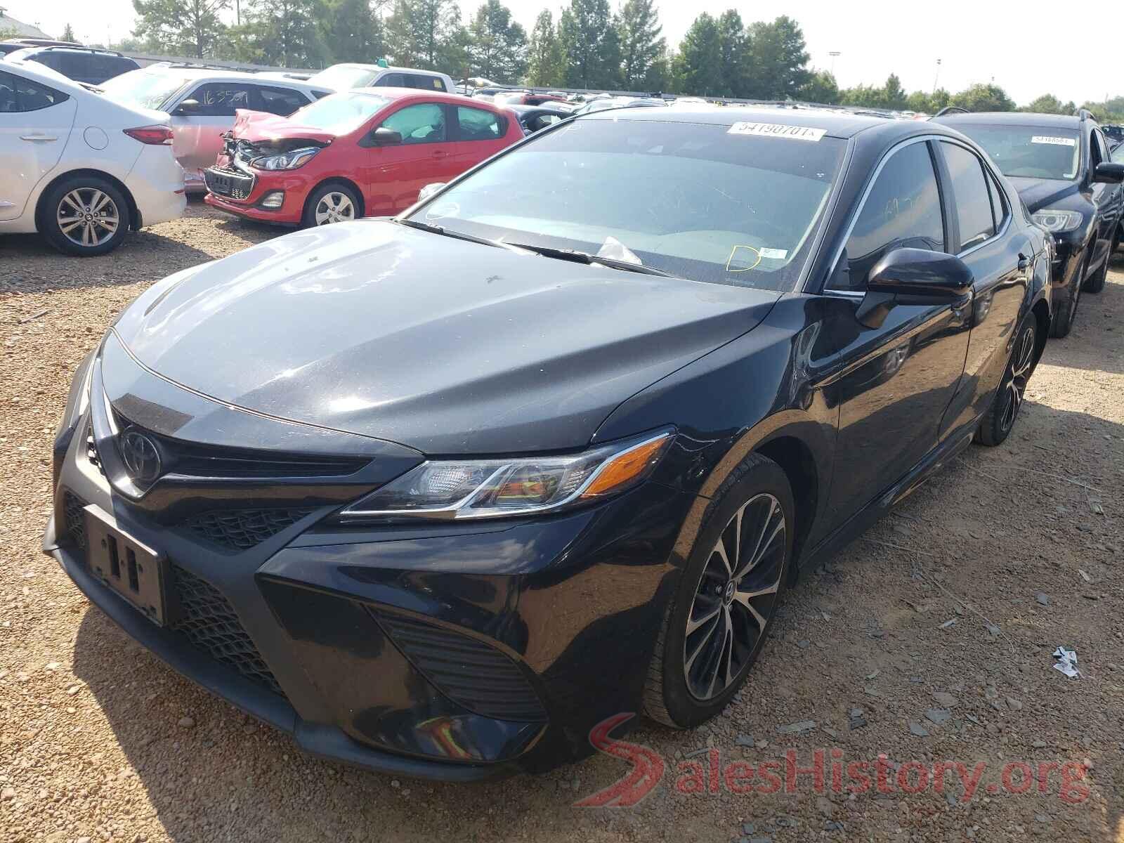 4T1B11HK2JU130949 2018 TOYOTA CAMRY