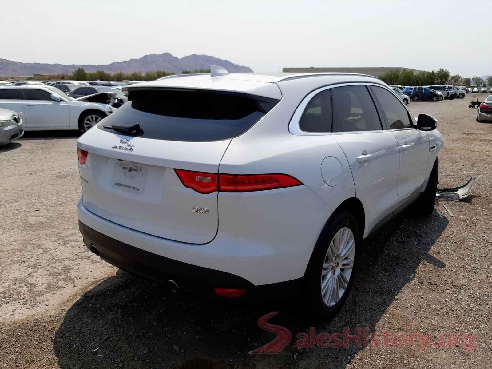 SADCN2EV0JA240308 2018 JAGUAR F-PACE