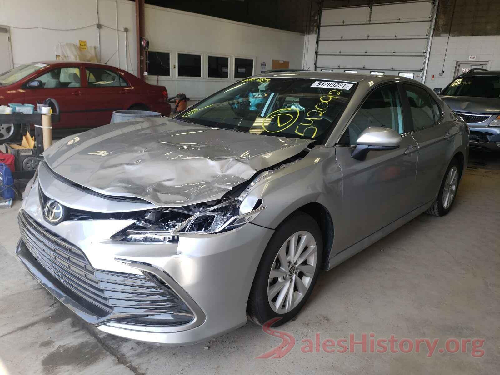 4T1C11AK2MU530982 2021 TOYOTA CAMRY