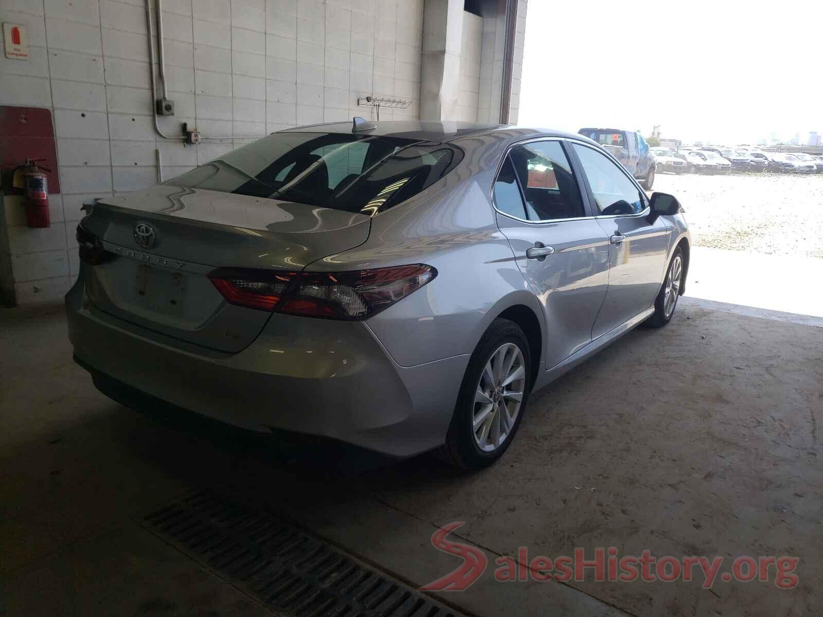 4T1C11AK2MU530982 2021 TOYOTA CAMRY