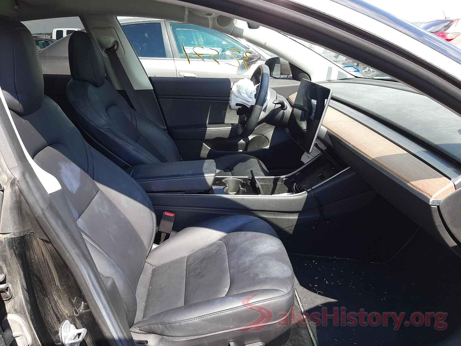 5YJ3E1EA2JF034272 2018 TESLA MODEL 3