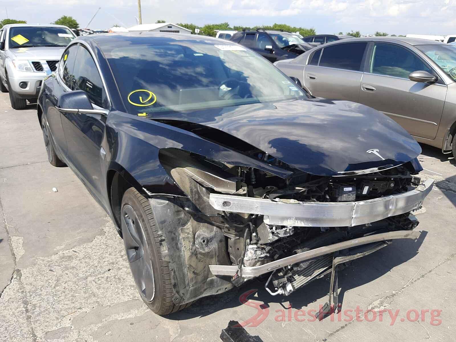 5YJ3E1EA2JF034272 2018 TESLA MODEL 3