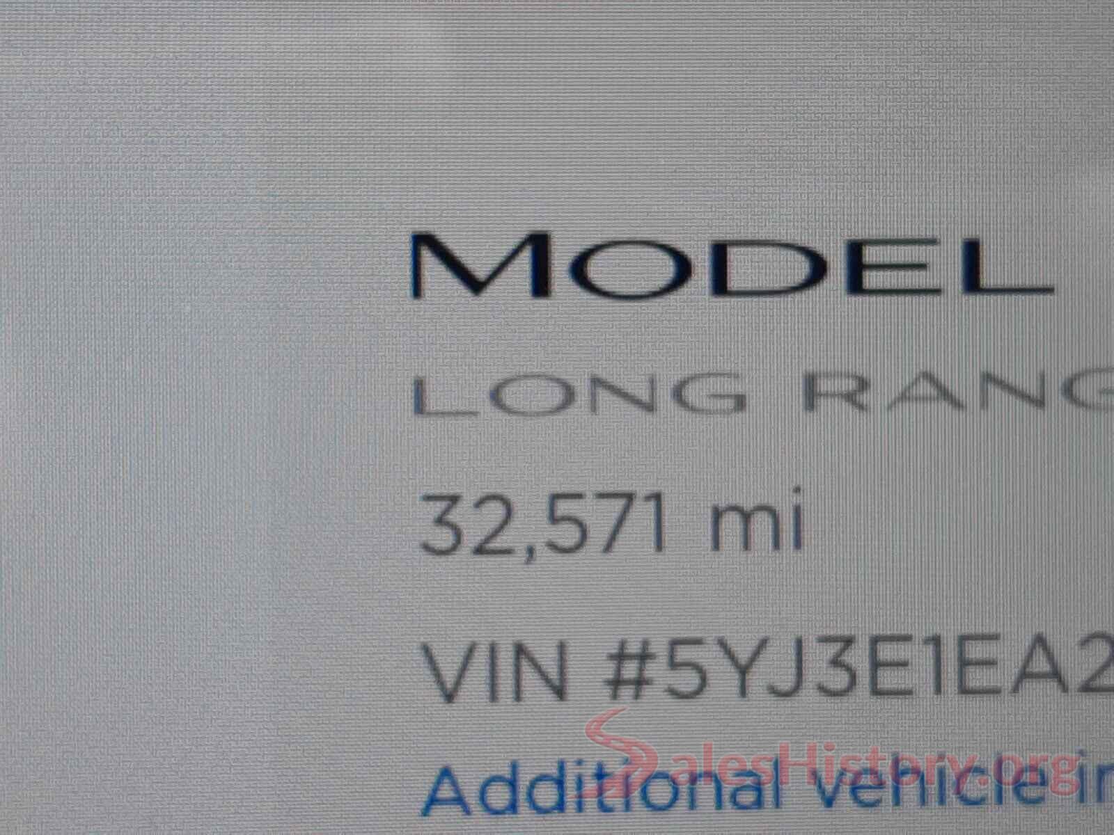 5YJ3E1EA2JF034272 2018 TESLA MODEL 3