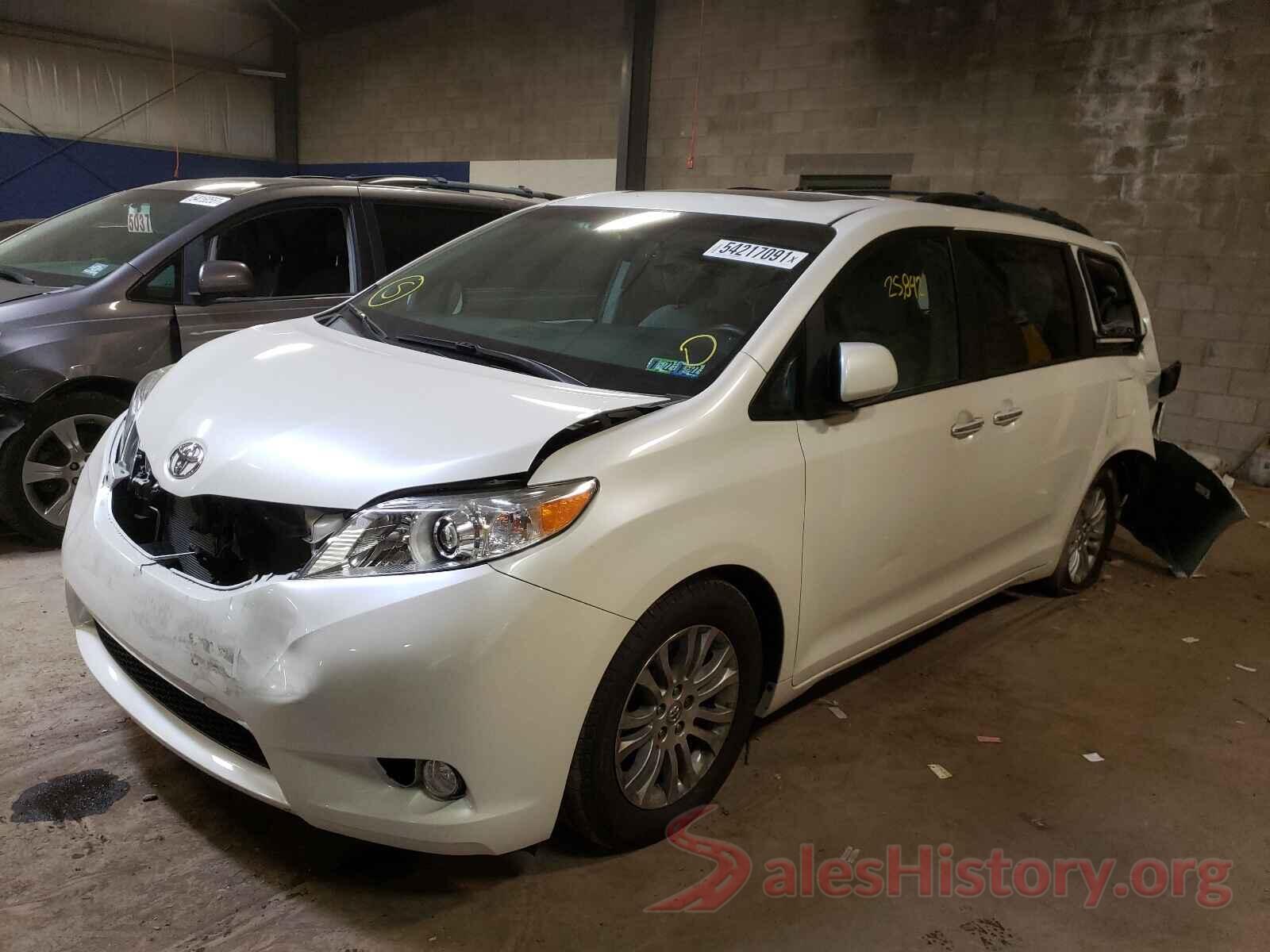 5TDYZ3DC9HS865119 2017 TOYOTA SIENNA