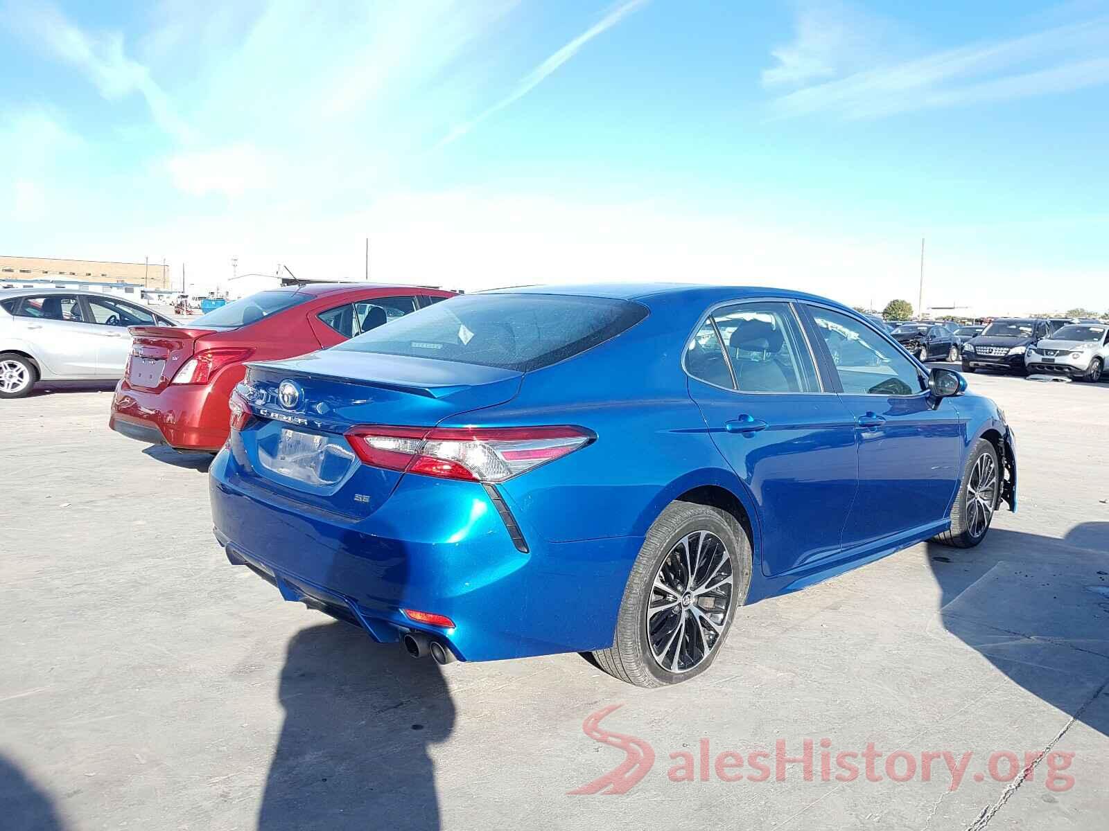 4T1B11HK6JU148063 2018 TOYOTA CAMRY