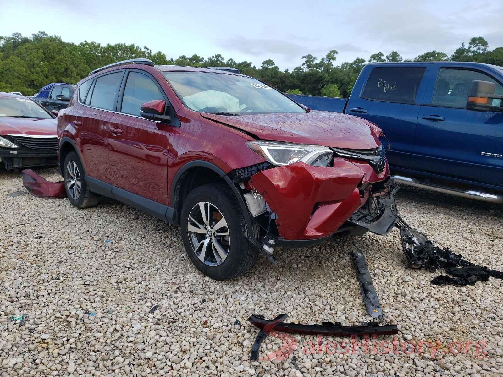 2T3WFREV1JW494559 2018 TOYOTA RAV4