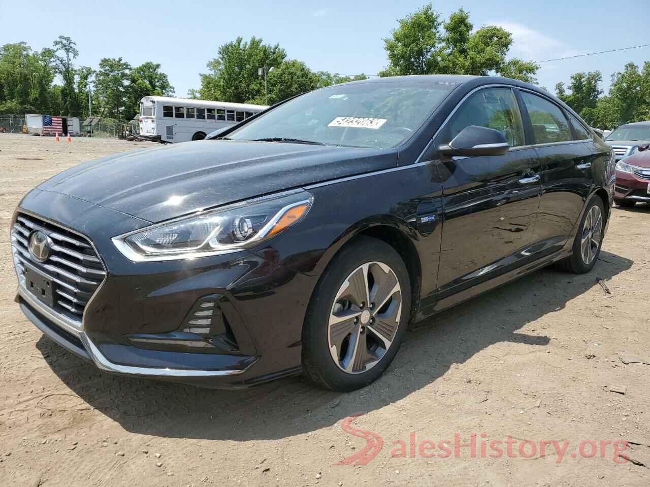 KMHE14L24KA092598 2019 HYUNDAI SONATA