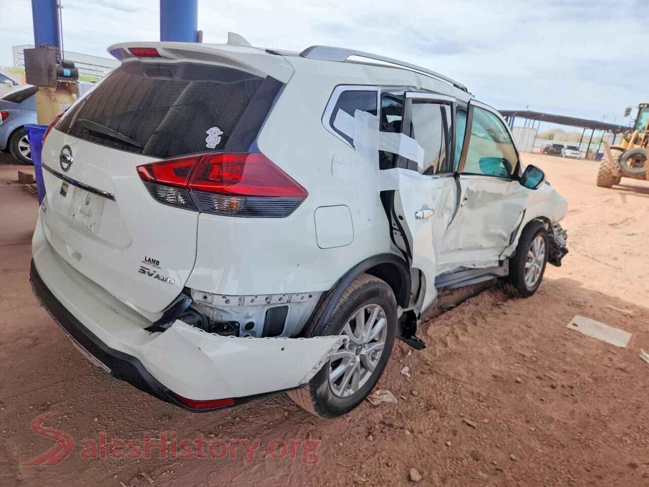2018 NISSAN ROGUE VIN 5N1AT2MV6JC780143, right side view