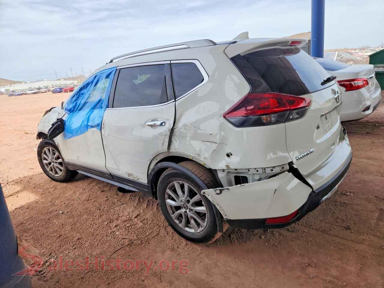 2018 NISSAN ROGUE VIN 5N1AT2MV6JC780143, front view