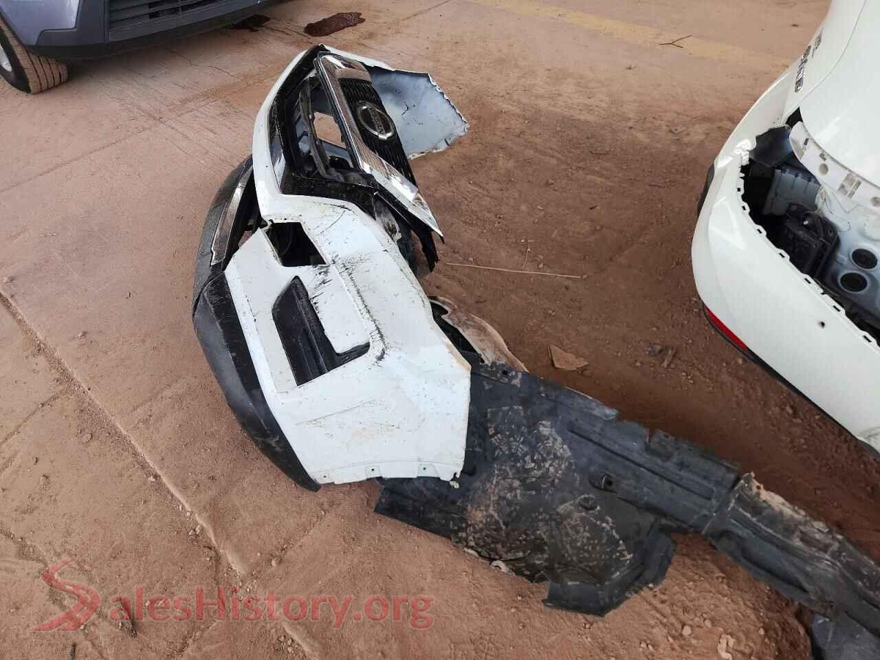 2018 NISSAN ROGUE VIN 5N1AT2MV6JC780143, trunk area