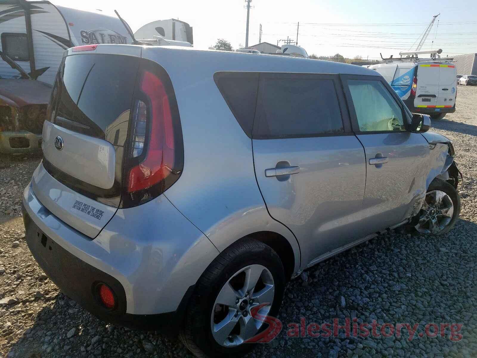 KNDJN2A20J7607736 2018 KIA SOUL