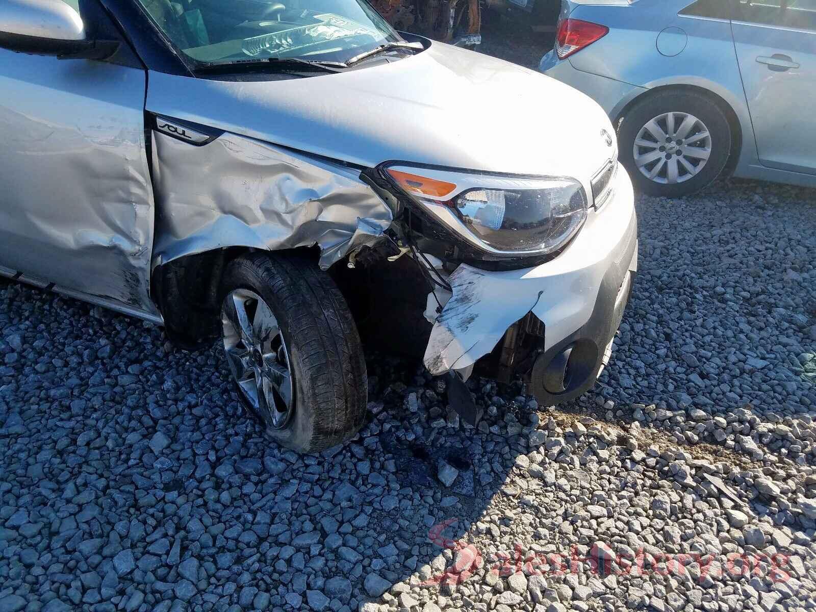 KNDJN2A20J7607736 2018 KIA SOUL