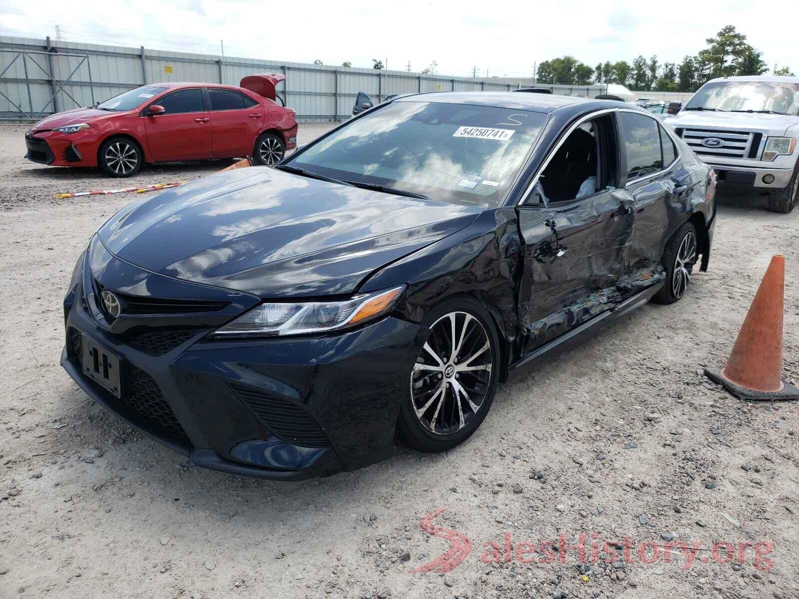 4T1G11AK3LU329110 2020 TOYOTA CAMRY