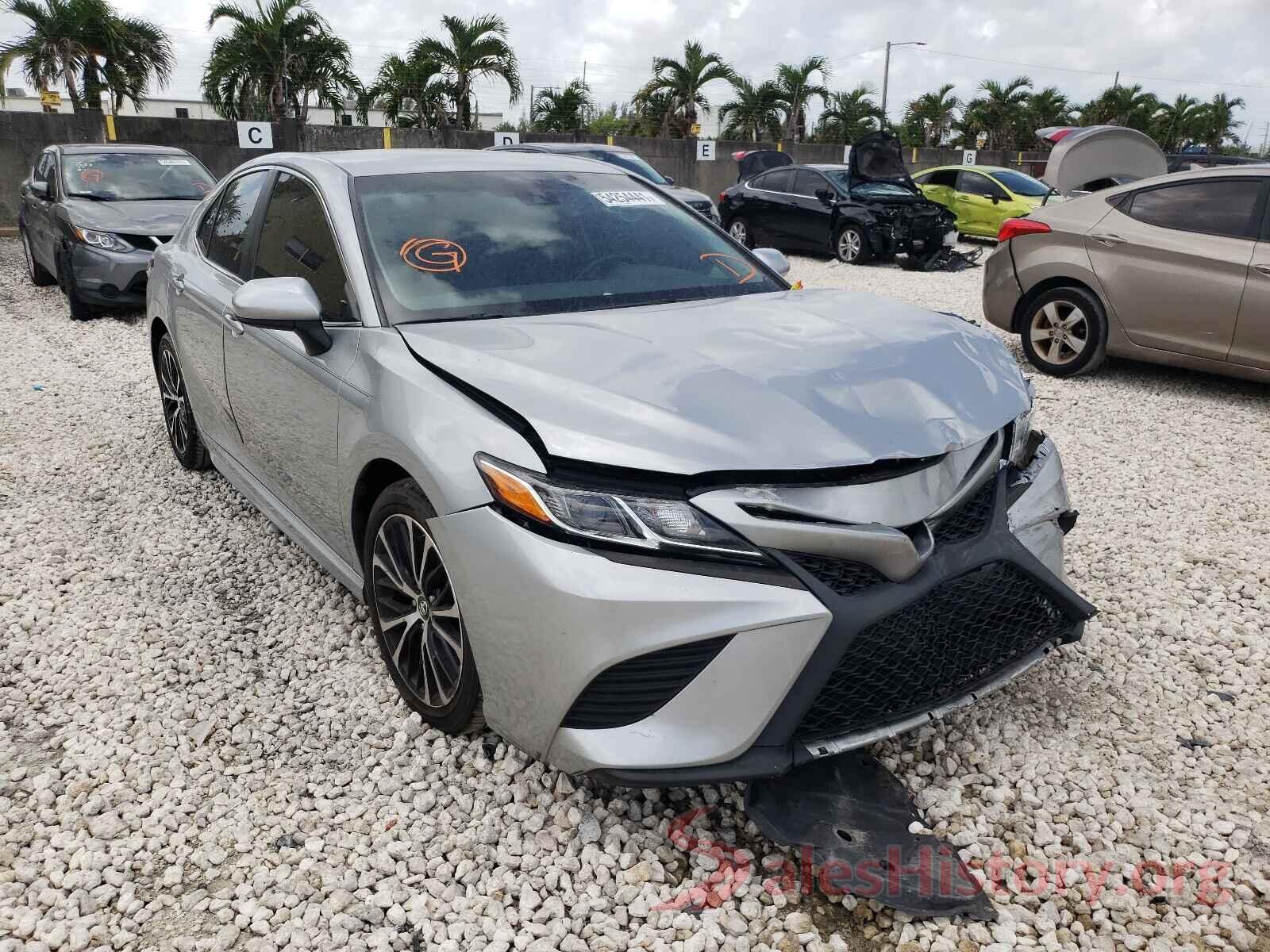 4T1B11HK5JU658906 2018 TOYOTA CAMRY