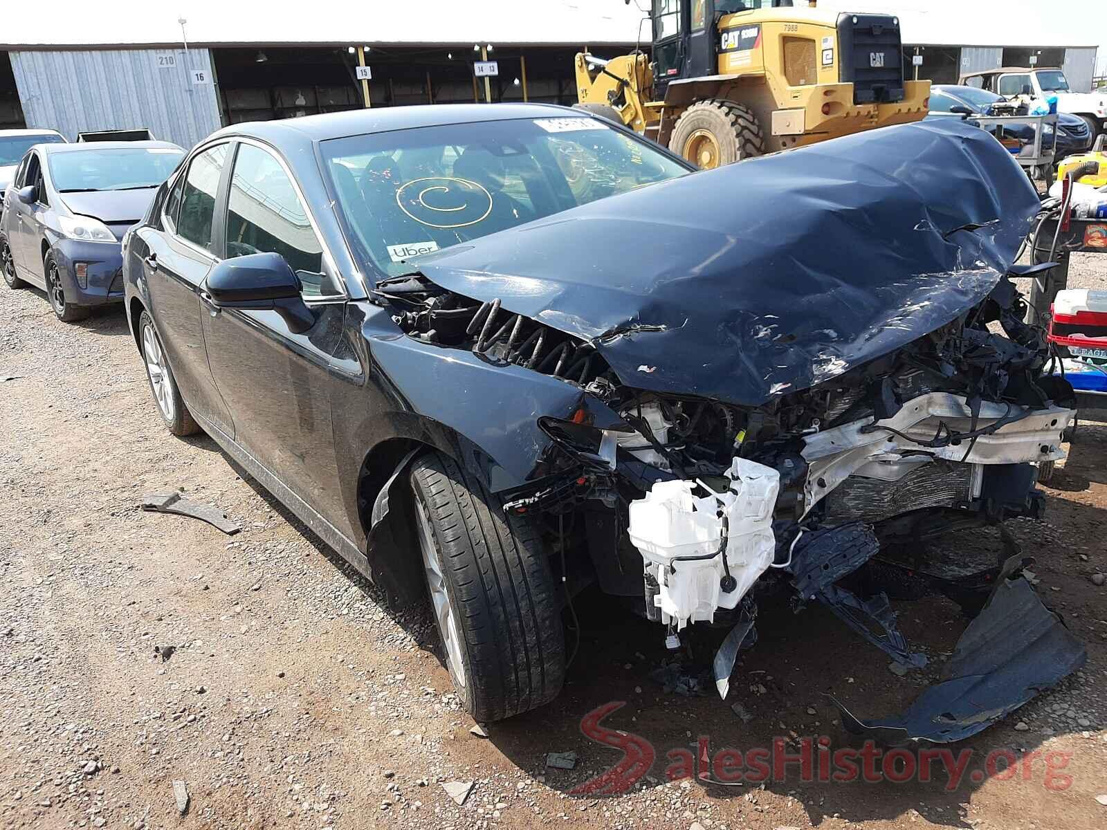 4T1B11HK0KU741175 2019 TOYOTA CAMRY