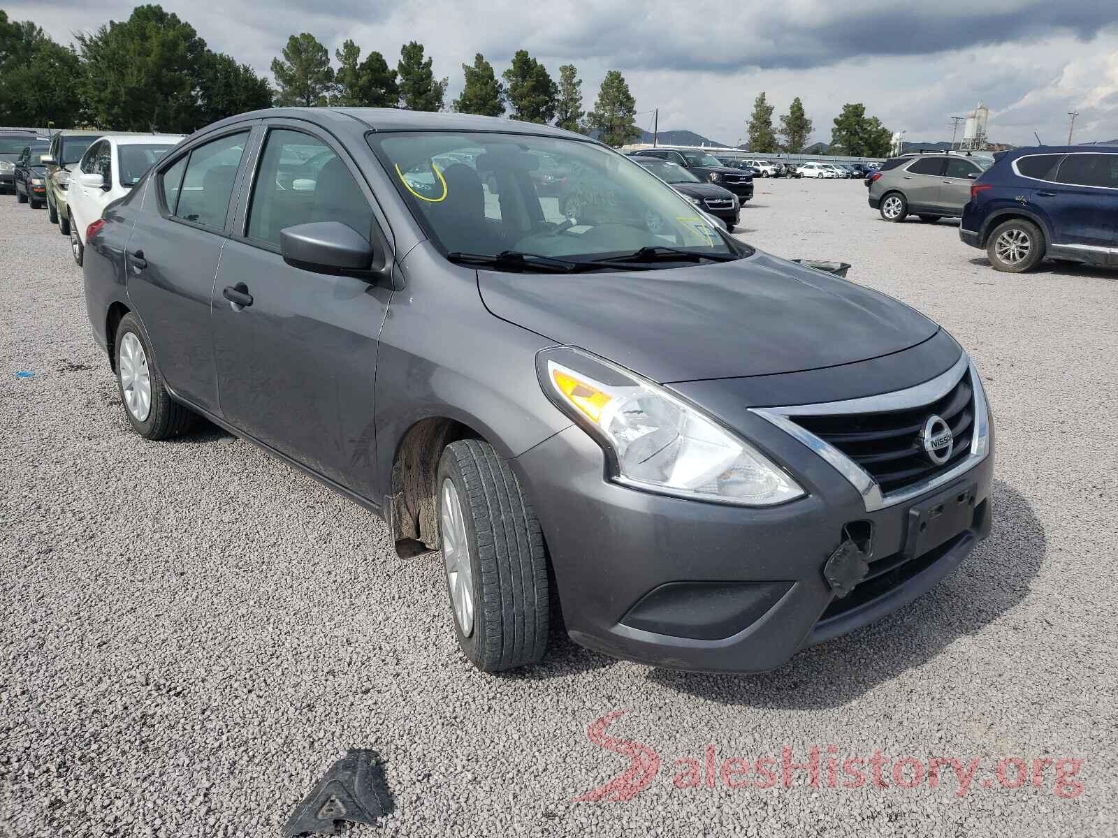 3N1CN7AP7HL887956 2017 NISSAN VERSA