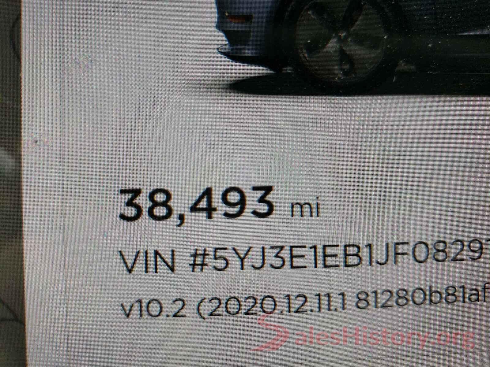 5YJ3E1EB1JF082919 2018 TESLA MODEL 3