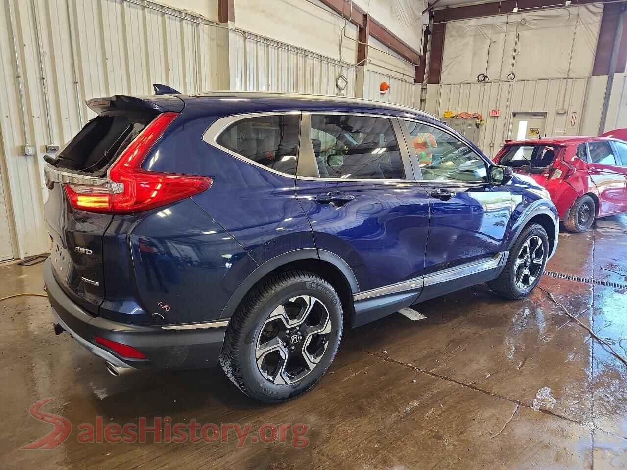 2018 HONDA CRV VIN 7FARW2H96JE029336, right side view
