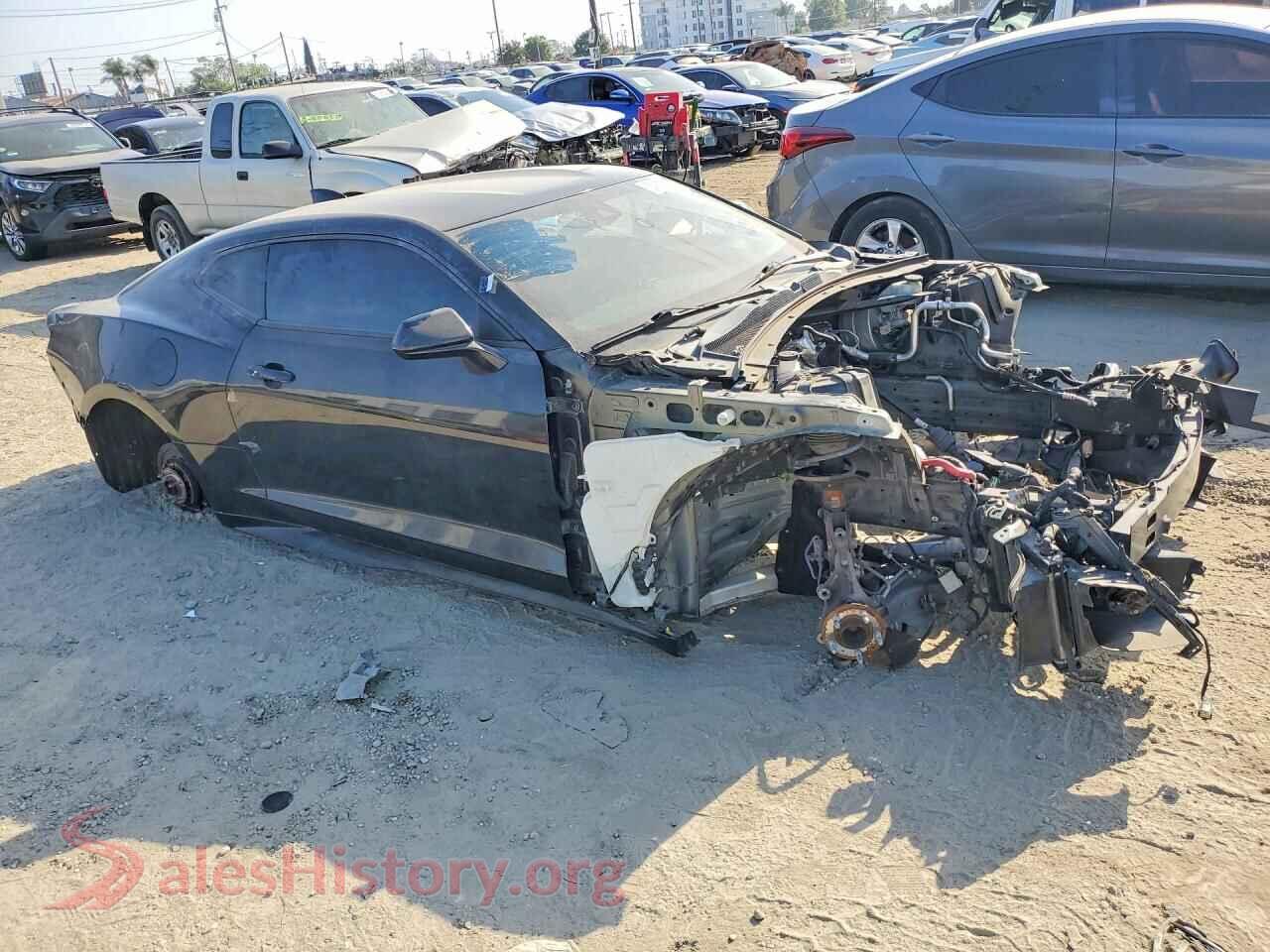 2019 CHEVROLET CAMARO VIN 1G1FK1R60K0153135, rear 3/4 view