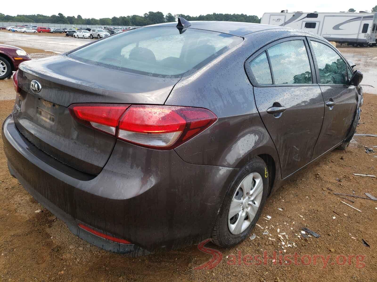 3KPFK4A7XHE158260 2017 KIA FORTE