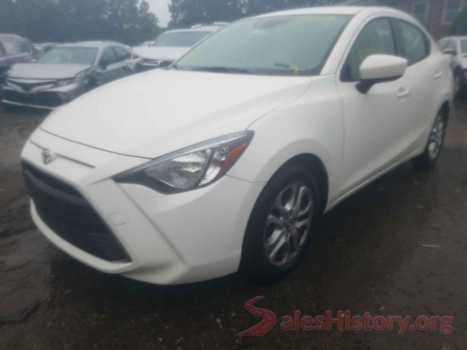 3MYDLBYV6JY330139 2018 TOYOTA YARIS