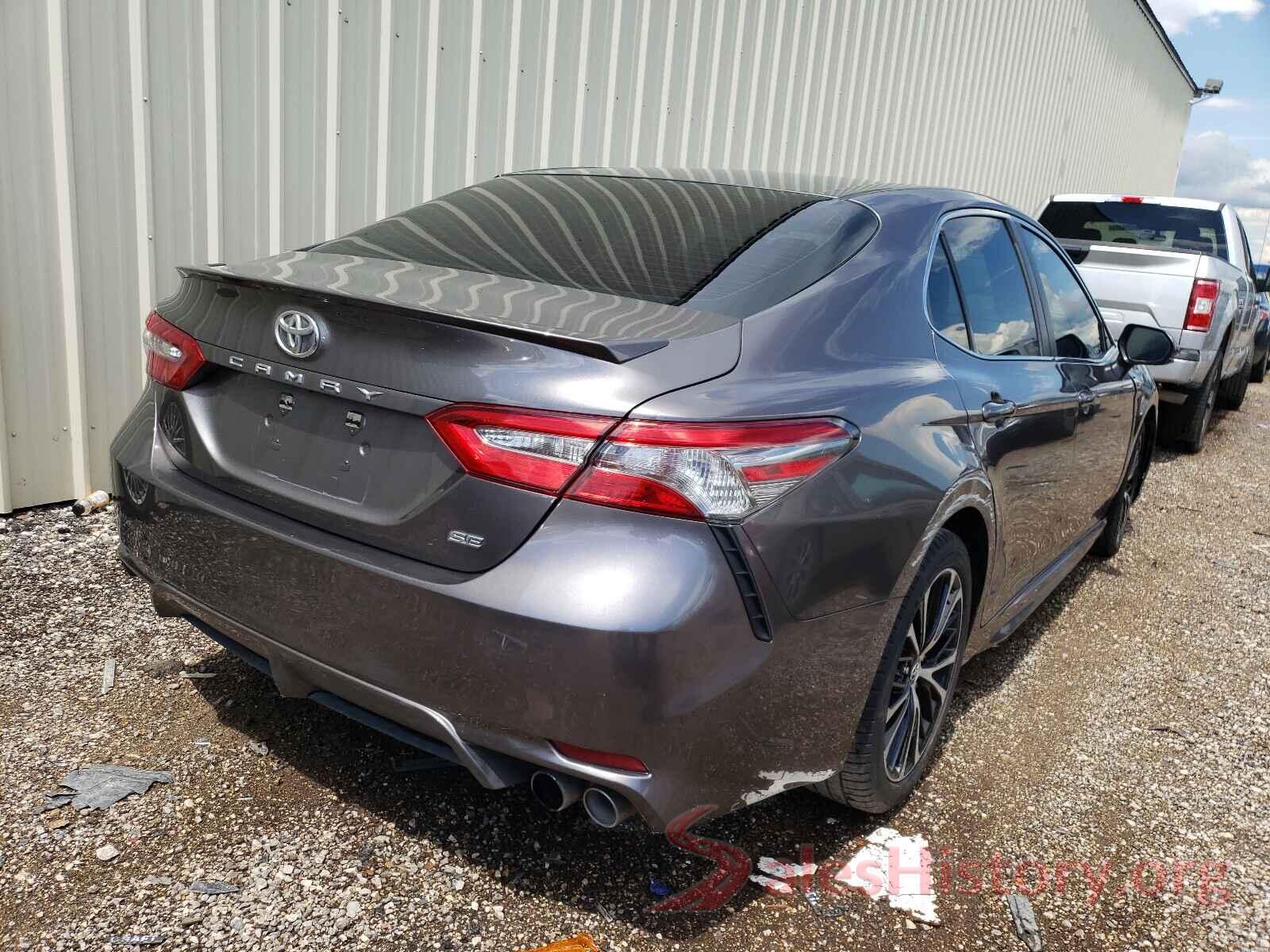 4T1B11HK8JU022822 2018 TOYOTA CAMRY