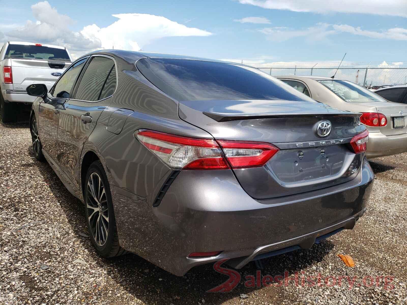 4T1B11HK8JU022822 2018 TOYOTA CAMRY