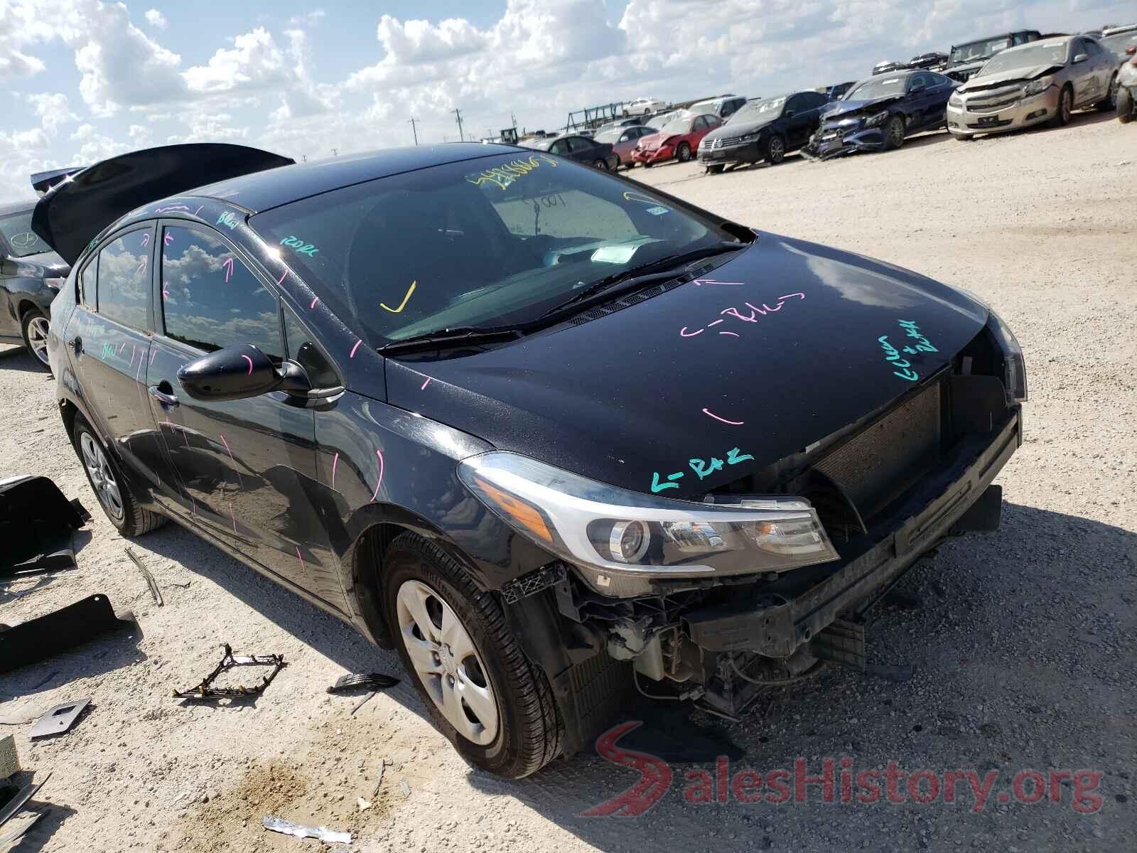 3KPFK4A78JE220678 2018 KIA FORTE